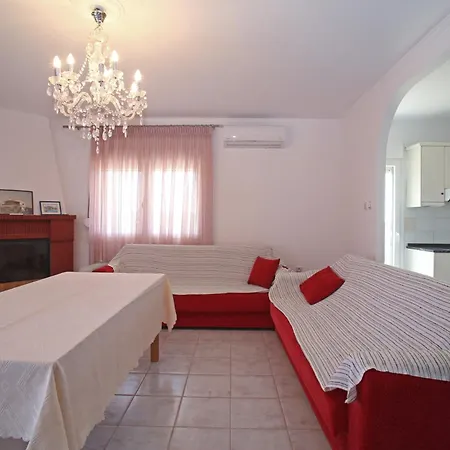 Potidaias Olives Tree Field House * Metokhion Patriotikon